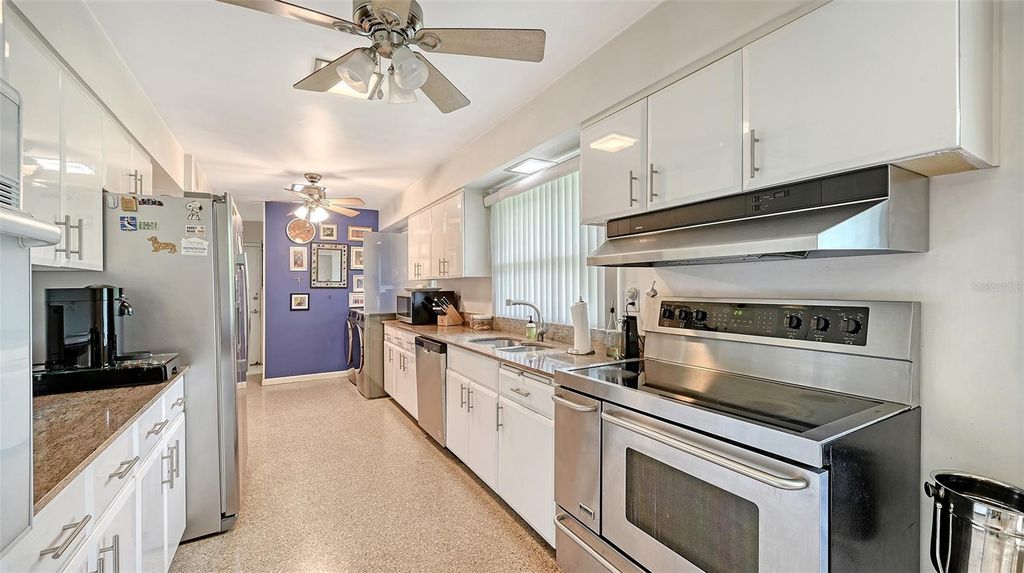 Image 29 of property listing at 3012 DESOTO ROAD, Sarasota, FL 34234