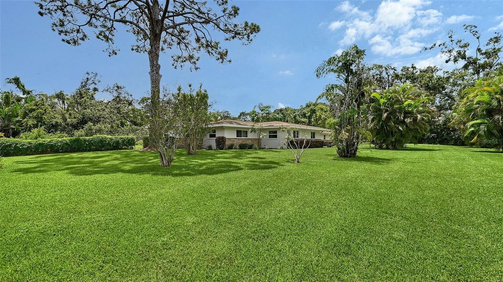 Image 54 of property listing at 3012 DESOTO ROAD, Sarasota, FL 34234