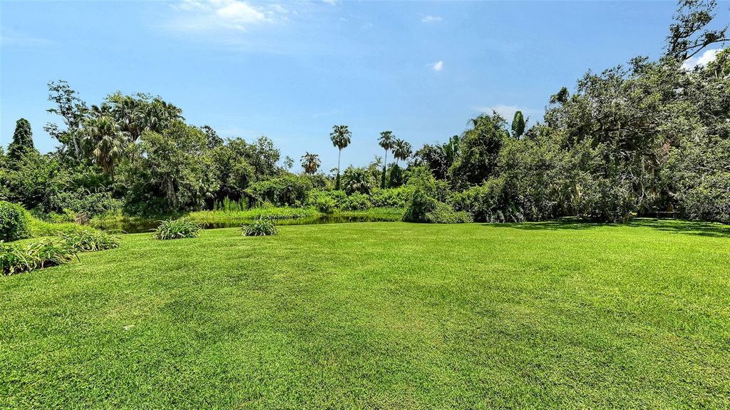 Image 57 of property listing at 3012 DESOTO ROAD, Sarasota, FL 34234