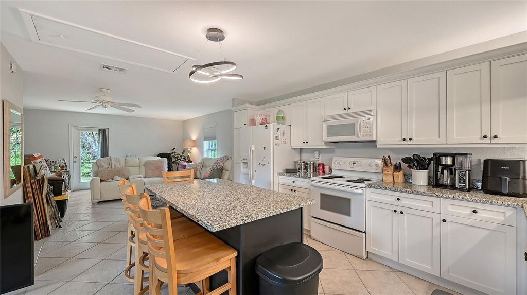 Image 62 of property listing at 3012 DESOTO ROAD, Sarasota, FL 34234