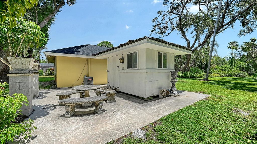 Image 69 of property listing at 3012 DESOTO ROAD, Sarasota, FL 34234