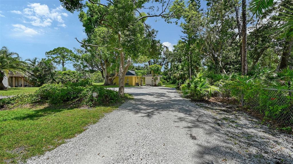 Image 70 of property listing at 3012 DESOTO ROAD, Sarasota, FL 34234