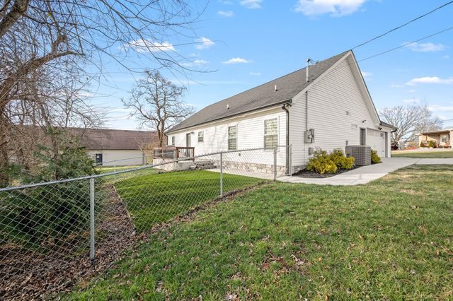 104 Rolling Rd, Shelbyville, TN 37160