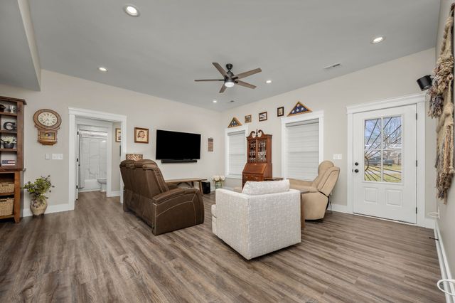 104 Rolling Rd, Shelbyville, TN 37160