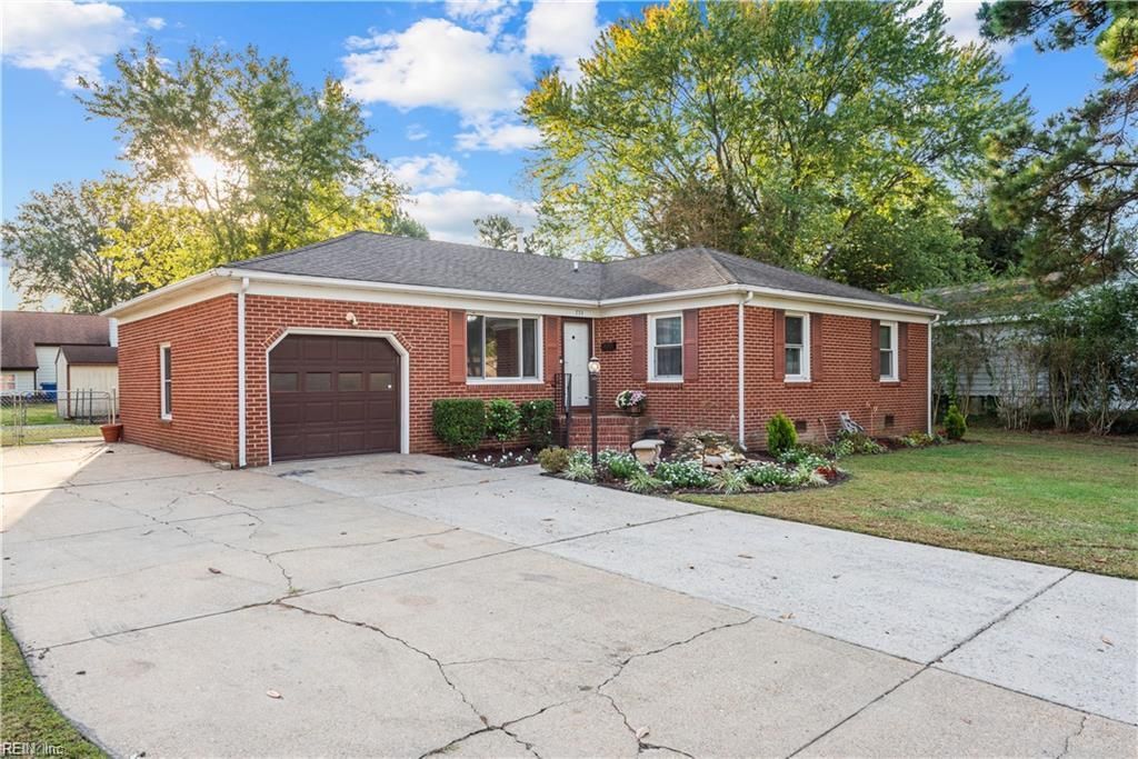 774 Old Lucas Creek RD, Newport News, VA 23602