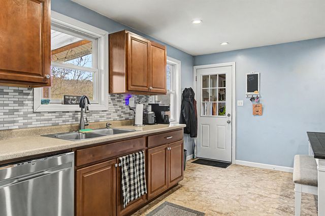 423 Highgate Road, Highgate, VT 05459