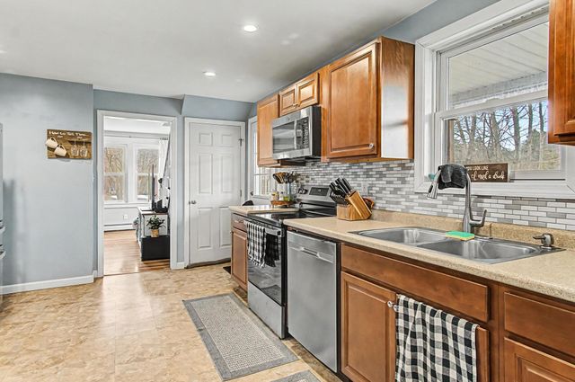 423 Highgate Road, Highgate, VT 05459
