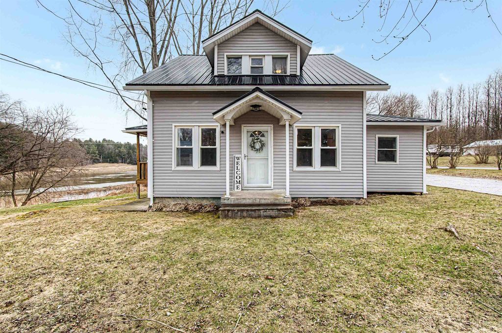 423 Highgate Road, Highgate, VT 05459