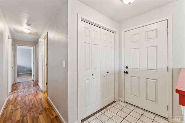 1064 Chateau, Meridian, ID 83646