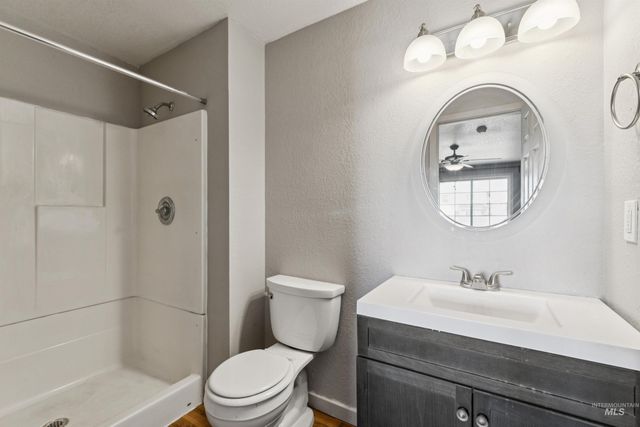 1064 Chateau, Meridian, ID 83646