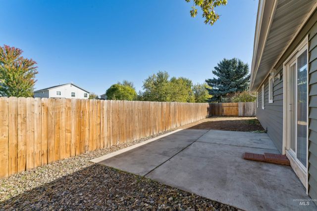 1064 Chateau, Meridian, ID 83646