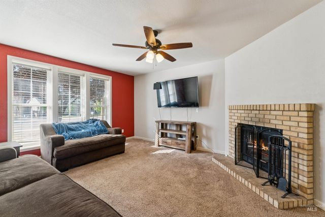 1064 Chateau, Meridian, ID 83646