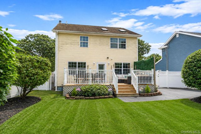 37 Champlin Street, Ronkonkoma, NY 11779
