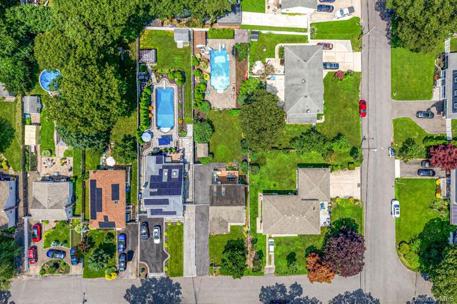 37 Champlin Street, Ronkonkoma, NY 11779