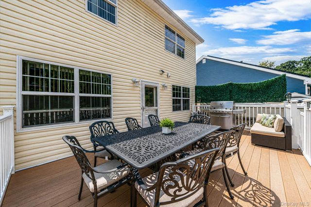 37 Champlin Street, Ronkonkoma, NY 11779