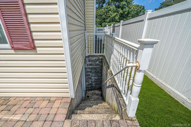 37 Champlin Street, Ronkonkoma, NY 11779