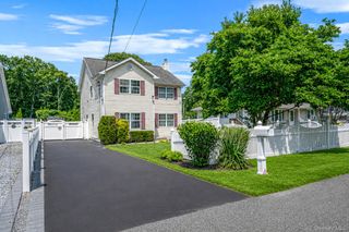 37 Champlin Street, Ronkonkoma, NY 11779