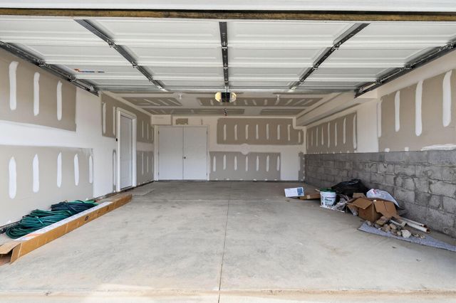 2736 Barrows Road, Columbus, OH 43232