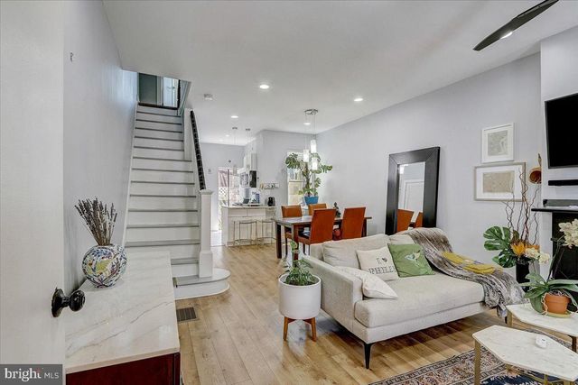 2223 N GRATZ ST, Philadelphia, PA 19132