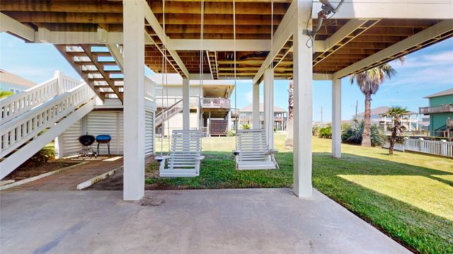 942 Kent, Crystal Beach, TX 77650