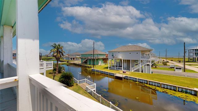 942 Kent, Crystal Beach, TX 77650