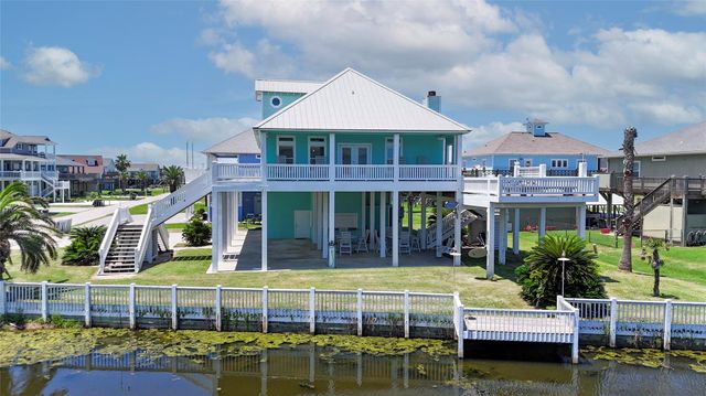 942 Kent, Crystal Beach, TX 77650