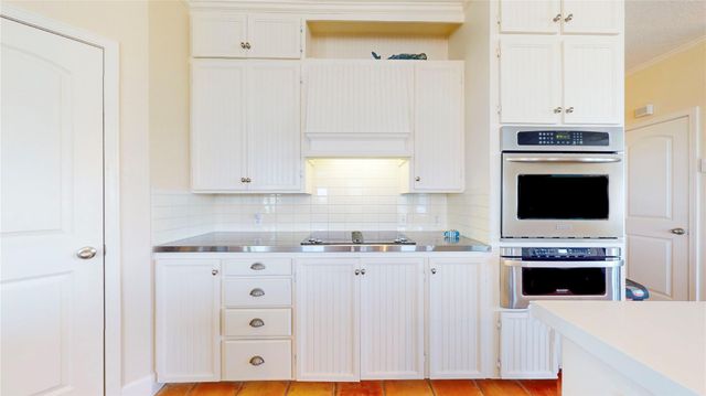 942 Kent, Crystal Beach, TX 77650