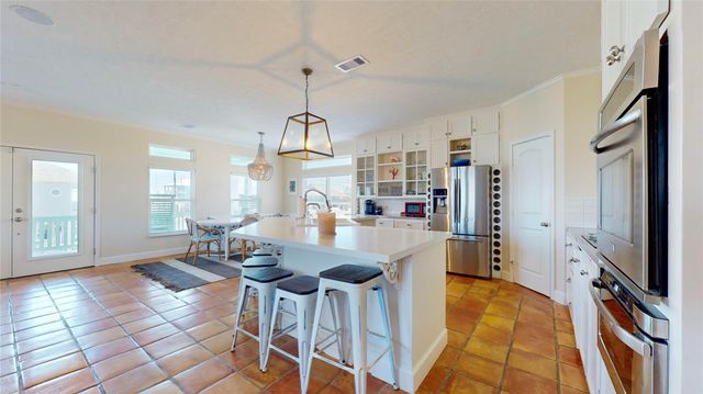 942 Kent, Crystal Beach, TX 77650