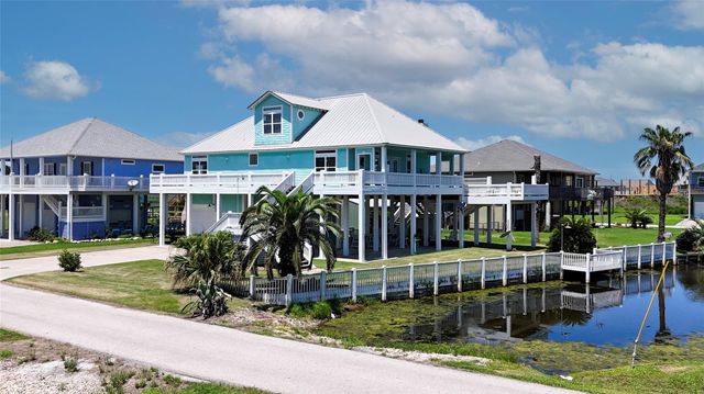 942 Kent, Crystal Beach, TX 77650
