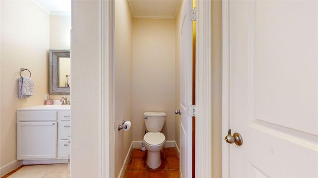 942 Kent, Crystal Beach, TX 77650