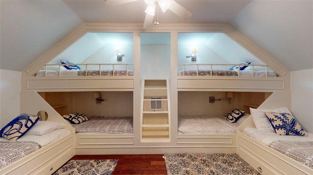 942 Kent, Crystal Beach, TX 77650