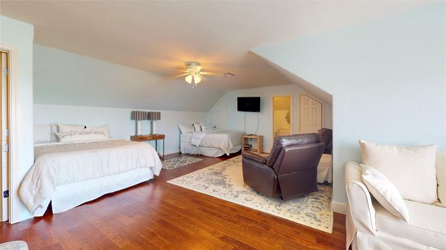 942 Kent, Crystal Beach, TX 77650