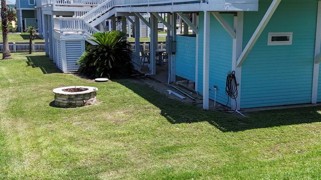 942 Kent, Crystal Beach, TX 77650