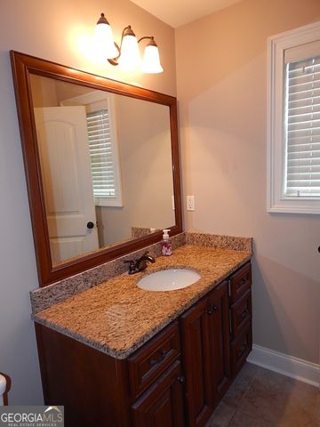 2016 Pin Oak Terrace, Bonaire, GA 31005