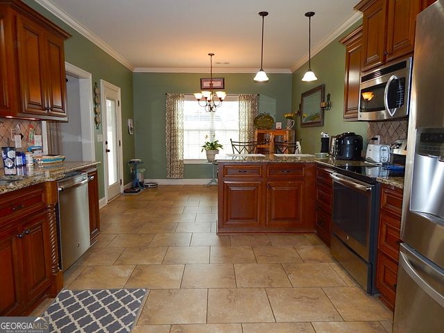 2016 Pin Oak Terrace, Bonaire, GA 31005