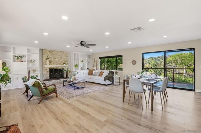 9812 Bonnie Vista Pl, La Mesa, CA 91941