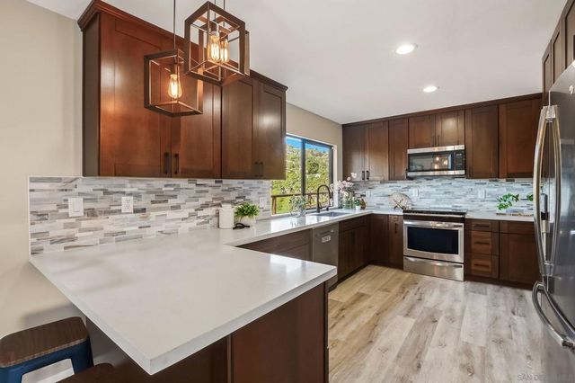 9812 Bonnie Vista Pl, La Mesa, CA 91941