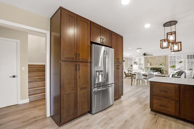 9812 Bonnie Vista Pl, La Mesa, CA 91941