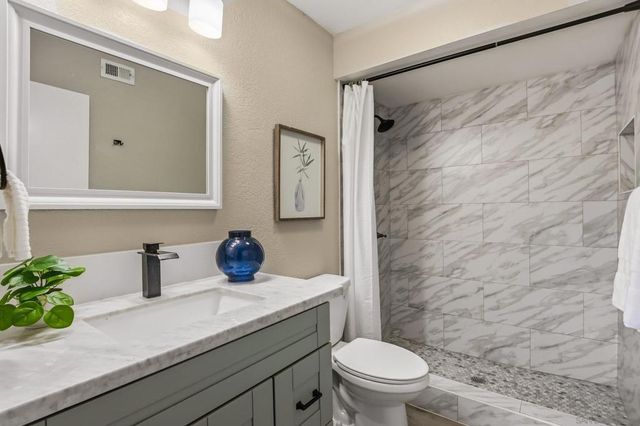 9812 Bonnie Vista Pl, La Mesa, CA 91941