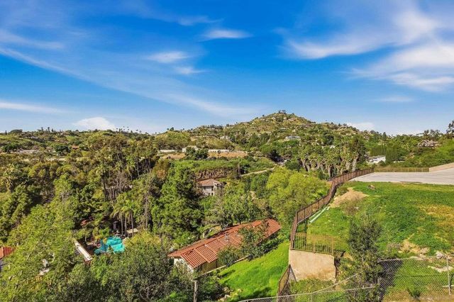 9812 Bonnie Vista Pl, La Mesa, CA 91941