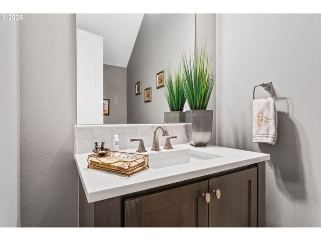 4051 Nw 76TH Ave 110, Camas, WA 98607