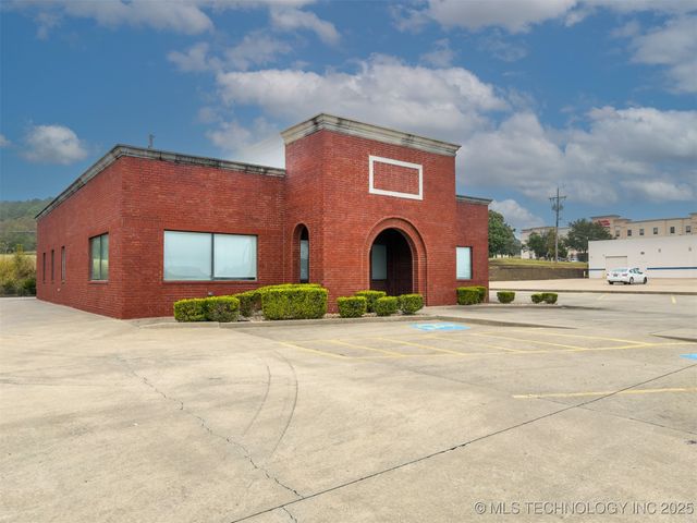 719 S George Nigh Expressway, Mcalester, OK 74501