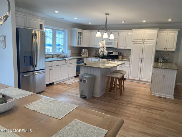21 Jersey City Avenue, Lavallette, NJ 08735