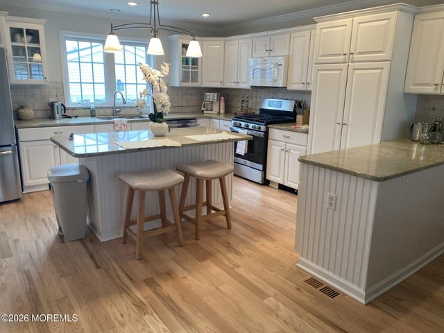 21 Jersey City Avenue, Lavallette, NJ 08735