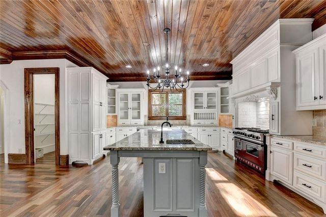 5669 Legends Club Circle, Braselton, GA 30517