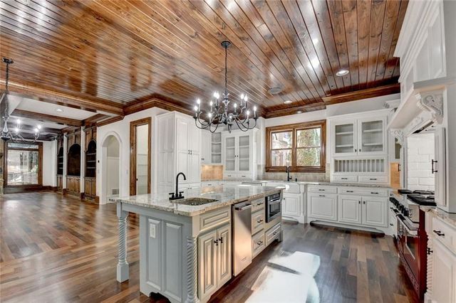 5669 Legends Club Circle, Braselton, GA 30517