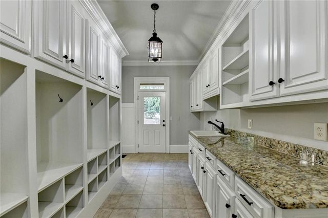 5669 Legends Club Circle, Braselton, GA 30517
