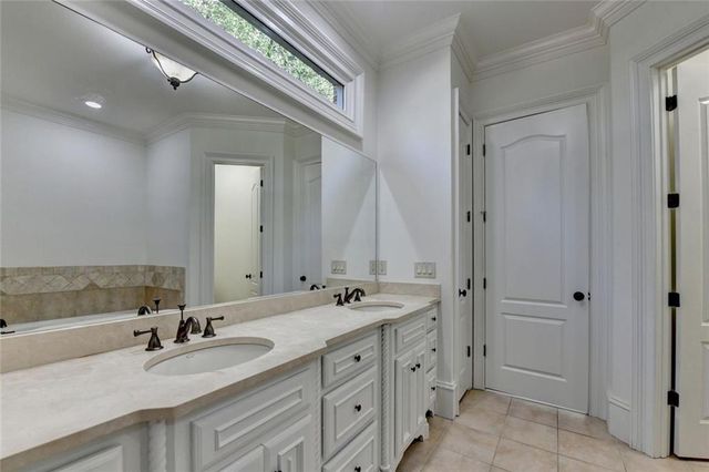 5669 Legends Club Circle, Braselton, GA 30517