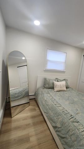 46 W Clearwater Road, Lindenhurst, NY 11757