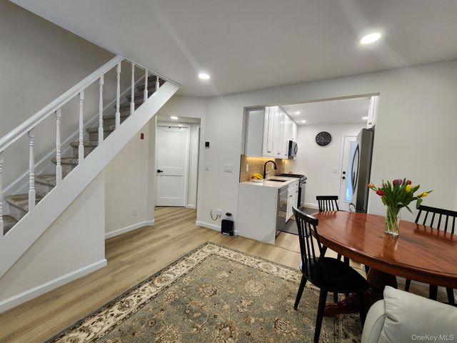 46 W Clearwater Road, Lindenhurst, NY 11757